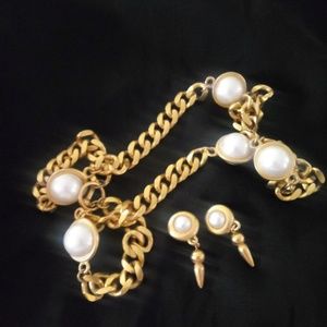 Anne Klein Bold Faux Pearl Heavy Chunky Necklace